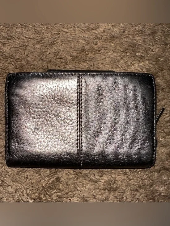 Kate Spade Silver Wallet - Picture 7 of 8